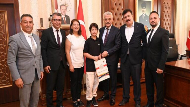 Vali Makas, LGS Türkiye birincilerini ağırladı