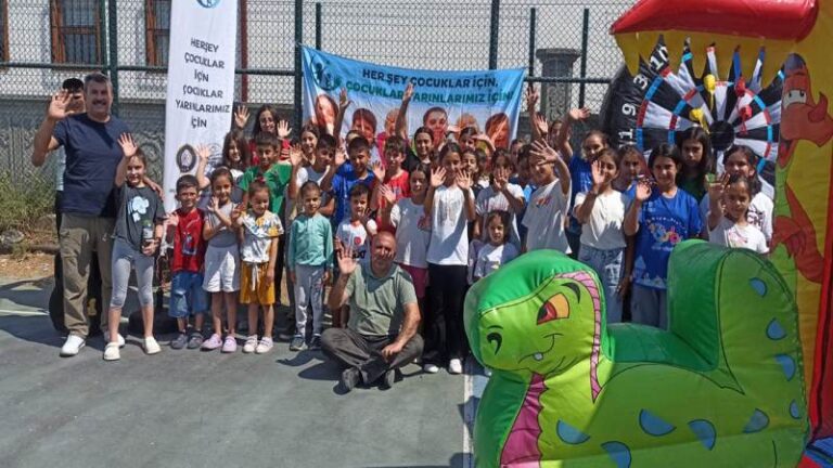 Balışeyh’te çocuklara özel şişme oyun ve eğlence parkuru