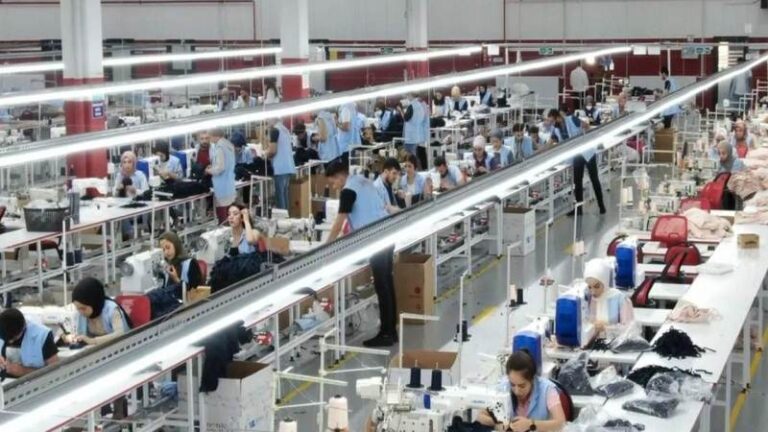 Ciroda en yüksek payı ticaret sektörü aldı