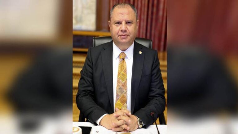 Öztürk’ten Sadettin Saran’a destek