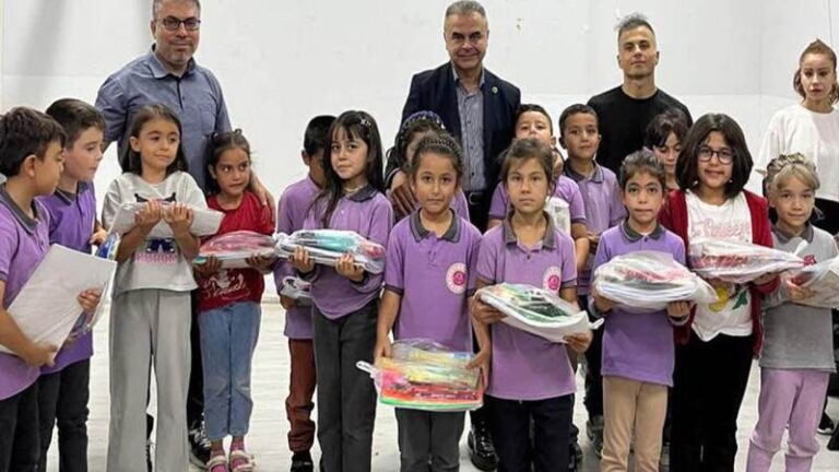 Sulakyurt’ta miniklere çanta ve kırtasiye desteği