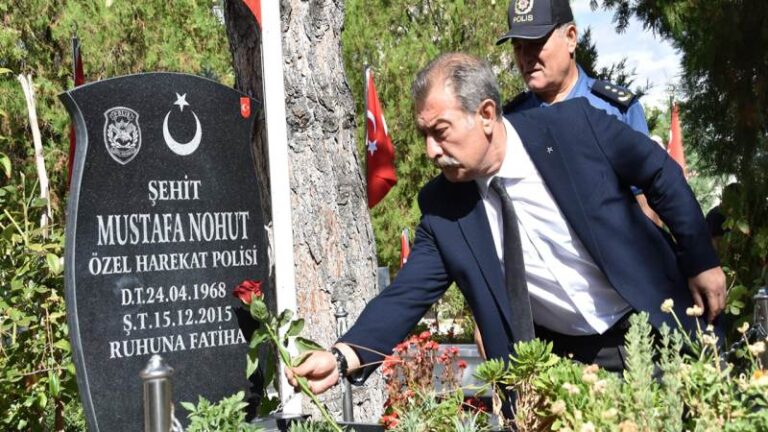 Emniyet Müdürü Işık’tan şehitliğe duygusal ziyaret
