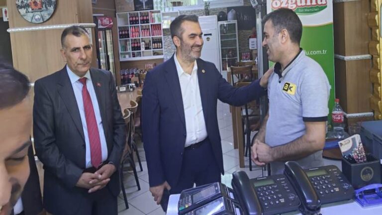 Kaplan, İstanbul’da partilileriyle buluştu
