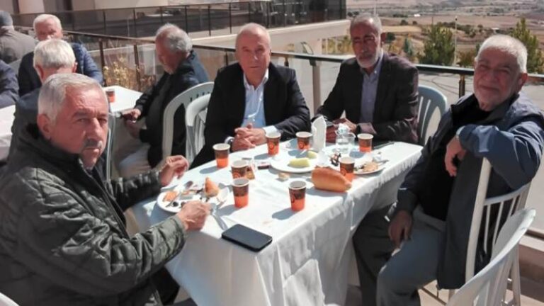 Külliyede emekli eğitimciler buluştu