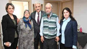 Vali Makas’tan şehit ailesine anlamlı ziyaret