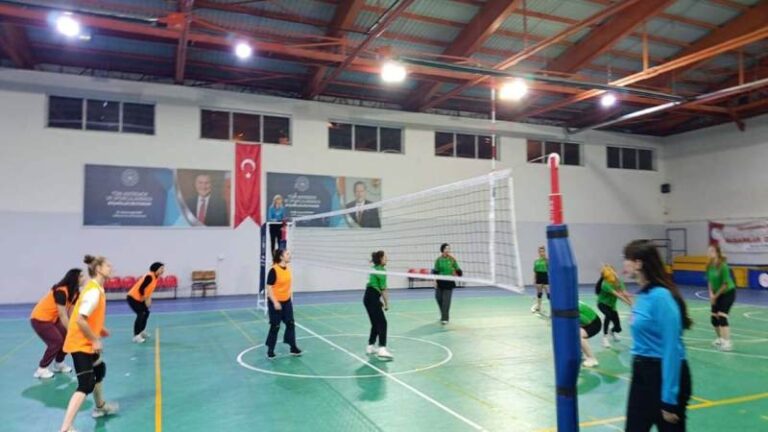 Yurtlar Arası Voleybol Turnuvası Kırıkkale’de başladı