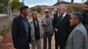Akçakavak ve Yenice Köylerine bordür ve kilit parke yapılıyor