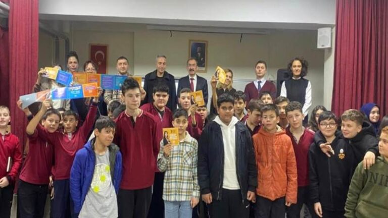 Valilik Açık Kapının çalışmaları öğrencilere anlatıldı