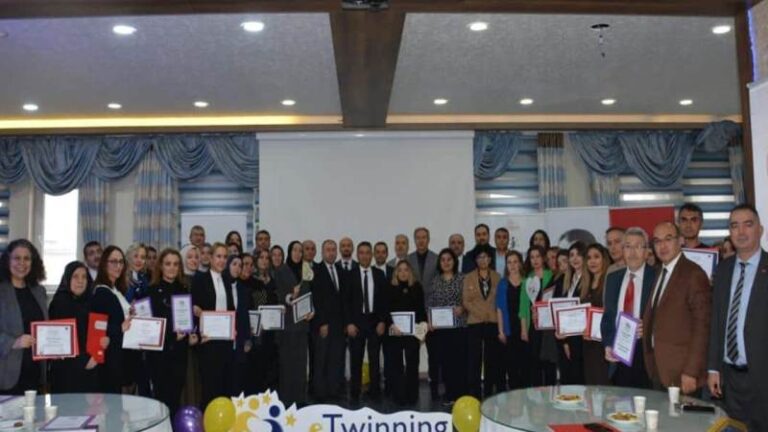 Kırıkkale’nin projeleriyle ilham veren öğretmenlerine ödül
