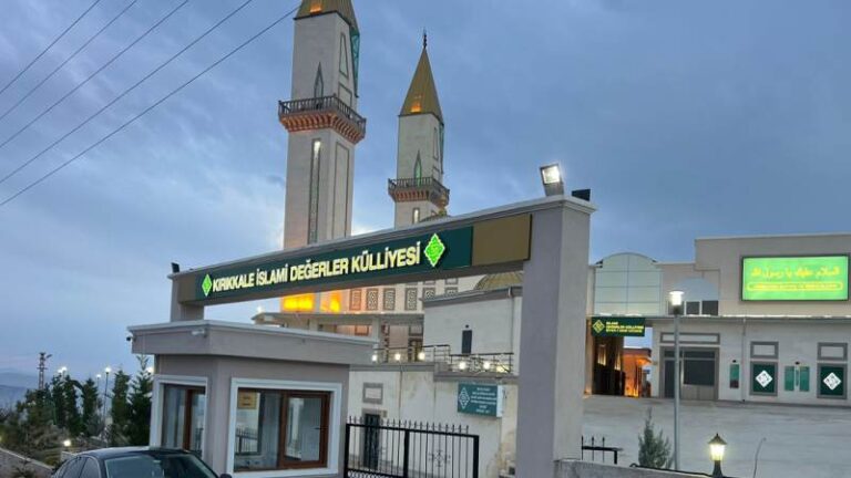 İslami Değerler Külliyesi kapılarını yolculara açtı