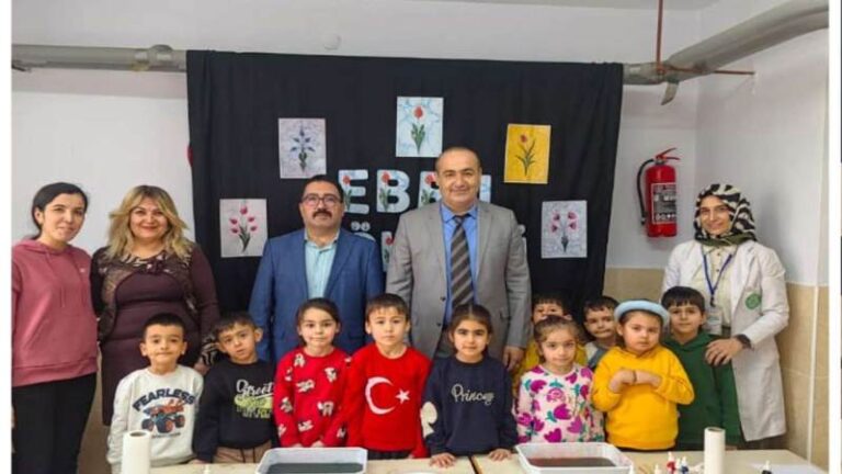 Bahşılı’da minik eller Ebru sanatıyla buluştu