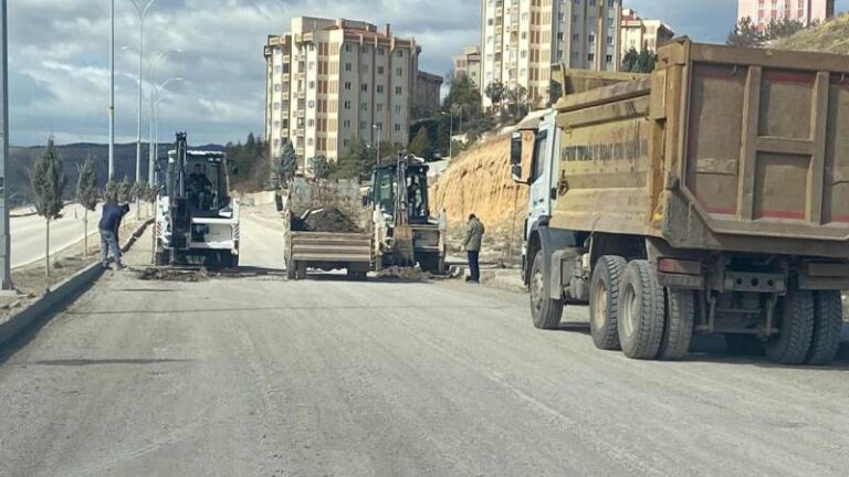 Yahşihan’da yol bakım ve onarım çalışmaları sürüyor