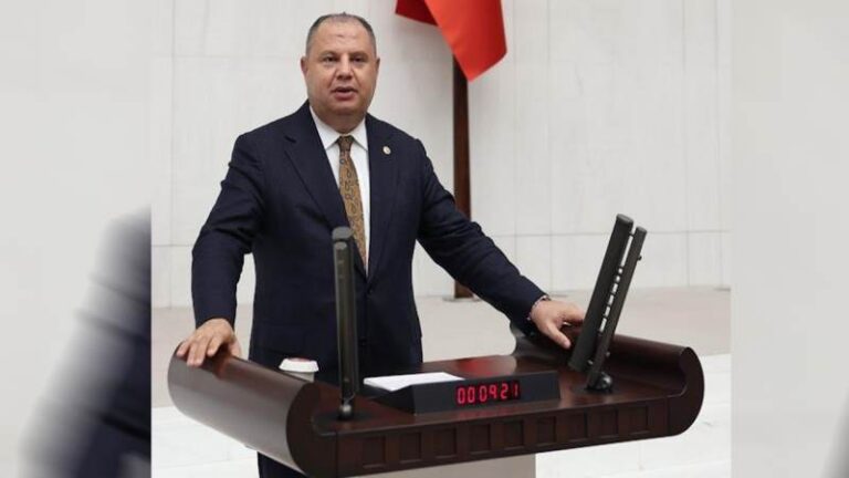 Öztürk: “23 Nisan, millet iradesinin yeniden doğrulduğu andır!