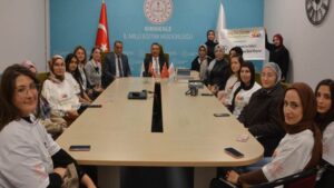 Misafir öğrenciler Müdür Güney ile buluştu